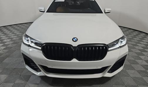 2023 BMW 530 i