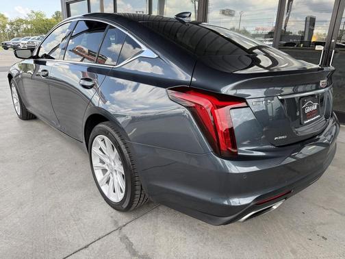 2022 Cadillac CT5 Luxury