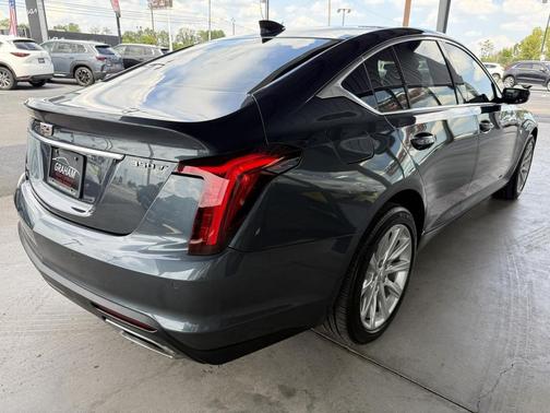 2022 Cadillac CT5 Luxury