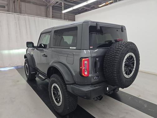Carbonized Gray Metallic 2023 Ford Bronco Badlands