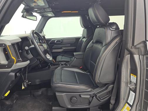 Carbonized Gray Metallic 2023 Ford Bronco Badlands
