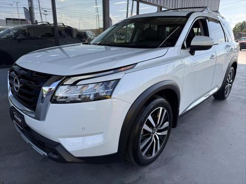2023 Nissan Pathfinder Platinum 4WD