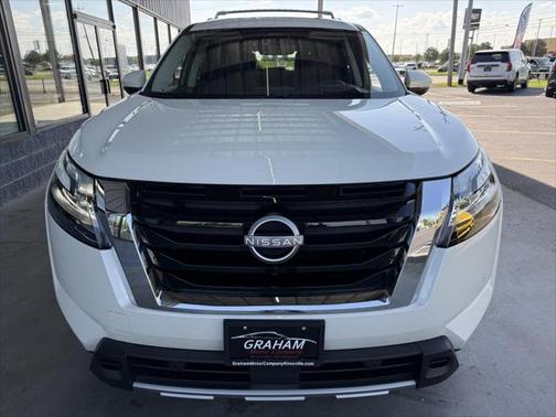 2023 Nissan Pathfinder Platinum 4WD