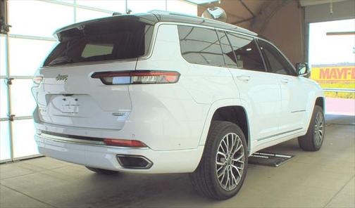 2022 Jeep Grand Cherokee L Summit Reserve