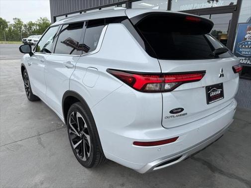 2023 Mitsubishi Outlander PHEV SEL