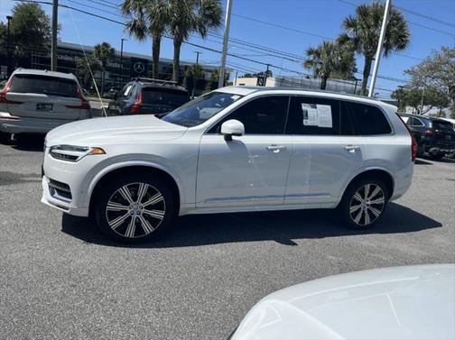 2022 Volvo XC90 T6 Inscription