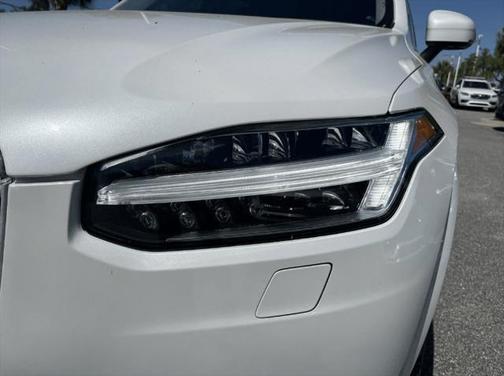 2022 Volvo XC90 T6 Inscription