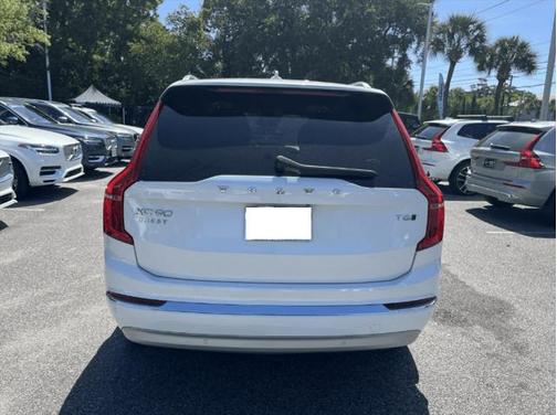 2022 Volvo XC90 T6 Inscription