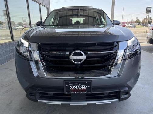 2024 Nissan Pathfinder Platinum 4WD