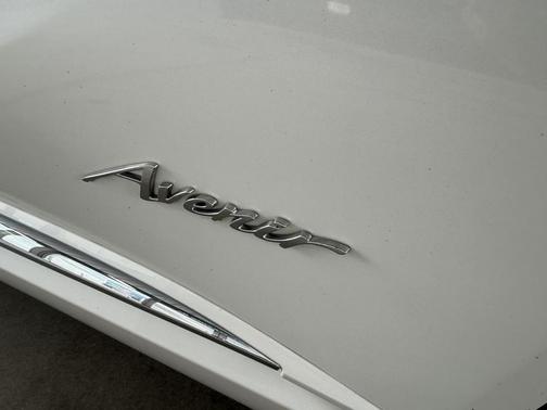 White Frost Tricoat 2023 Buick Envision Avenir AWD