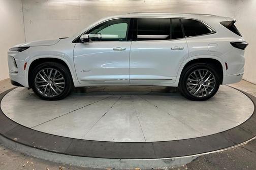 White Frost Tricoat 2025 Buick Enclave Avenir FWD