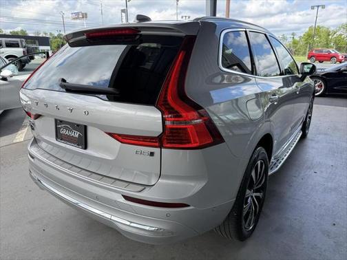 2023 Volvo XC60 B5 Plus Bright Theme