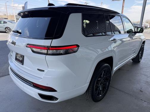 2023 Jeep Grand Cherokee L Summit