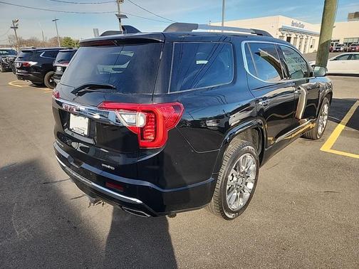 2022 GMC Acadia Denali