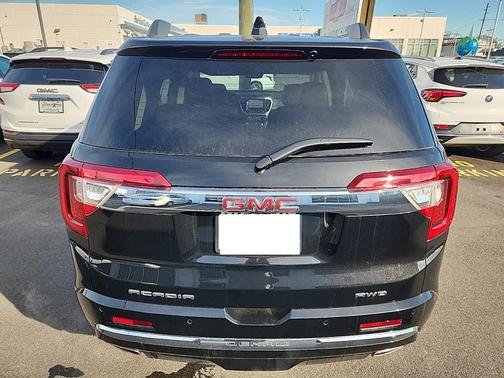 2022 GMC Acadia Denali