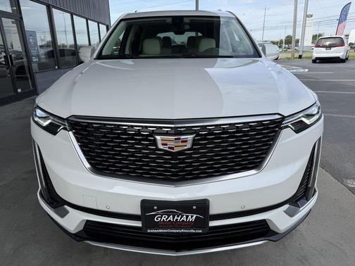 Crystal White Tricoat 2022 Cadillac XT6 Premium Luxury AWD