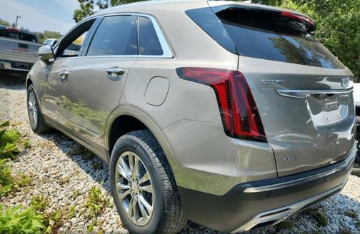 2022 Cadillac XT5 Premium Luxury