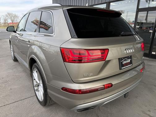 2017 Audi Q7 3.0T Prestige