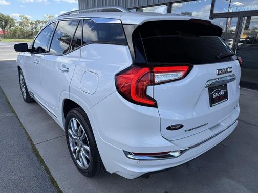 2022 GMC Terrain Denali