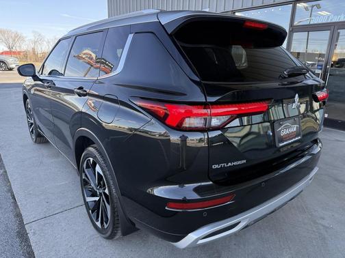 2024 Mitsubishi Outlander PHEV SEL