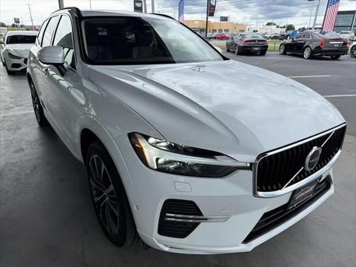 2022 Volvo XC60 B5 Momentum