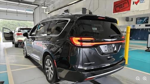 2022 Chrysler Pacifica L