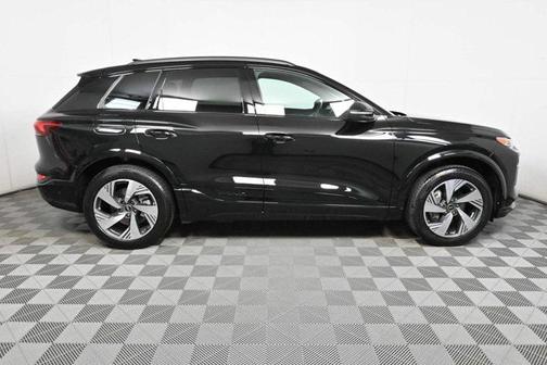2025 Audi Q6 e-tron Premium Plus quattro