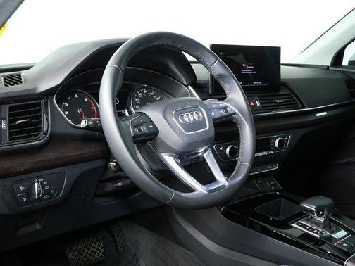Ibis White 2023 Audi Q5 45 S line Premium