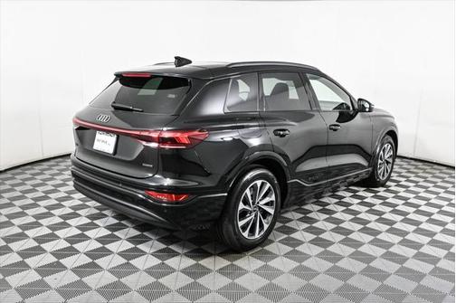 2025 Audi Q6 e-tron Prestige quattro