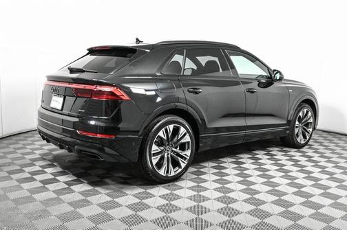 2025 Audi Q8 55 Premium Plus