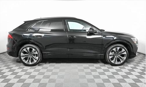 2025 Audi Q8 55 Premium Plus