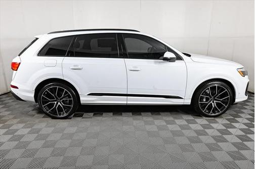 2025 Audi Q7 55 Premium Plus