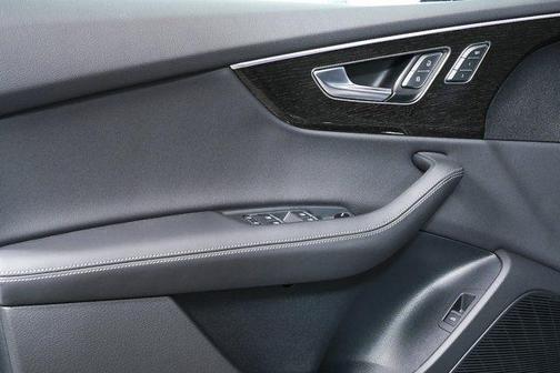 2026 Audi Q8 55 Premium Plus