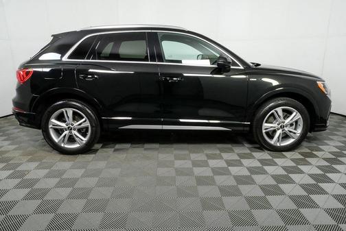2022 Audi Q3 45 S line Premium