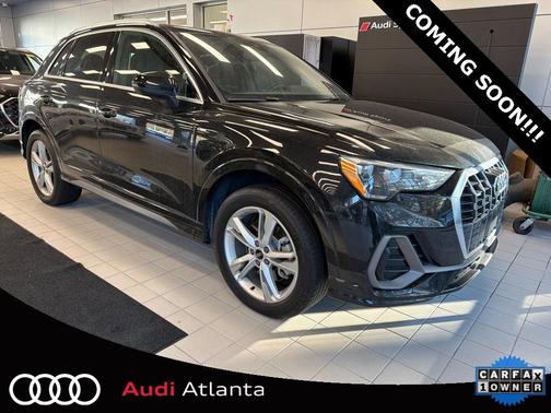 2022 Audi Q3 45 S line Premium