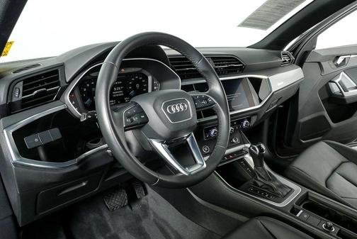 2022 Audi Q3 45 S line Premium