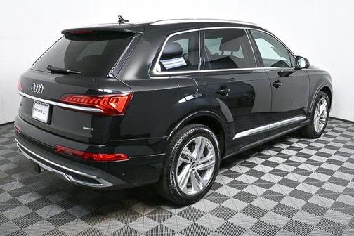 2023 Audi Q7 55 Premium Plus