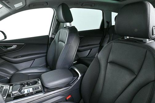 2023 Audi Q7 55 Premium Plus