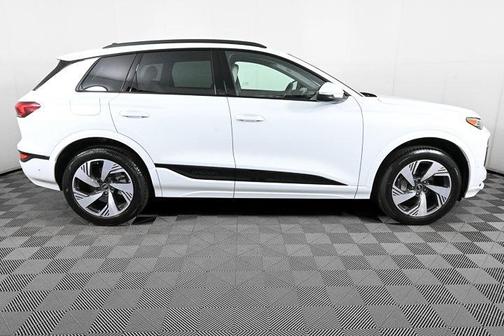 2025 Audi Q6 e-tron Premium Plus quattro