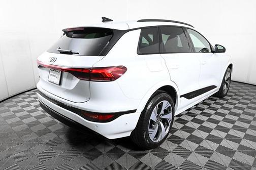 2025 Audi Q6 e-tron Premium Plus quattro