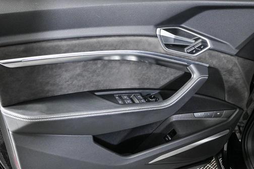 2021 Audi e-tron Prestige