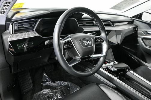 2021 Audi e-tron Prestige