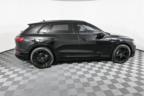 2021 Audi e-tron Prestige