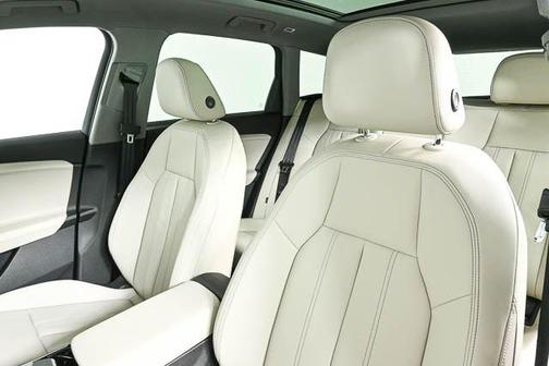 2025 Audi Q6 e-tron Premium