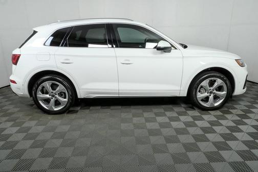 2021 Audi Q5 45 Prestige