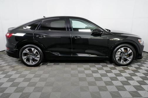 2022 Audi e-tron Sportback S line Premium