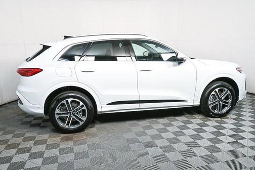 2025 Audi Q5 Premium