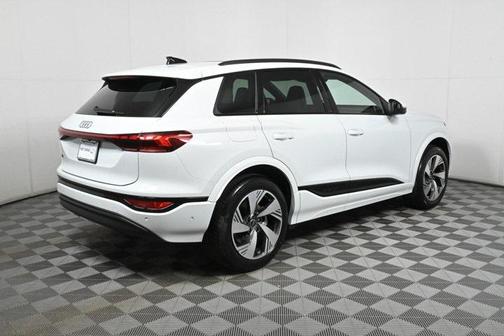 2025 Audi Q6 e-tron Premium Plus quattro