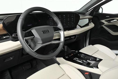 2025 Audi Q6 e-tron Premium Plus quattro