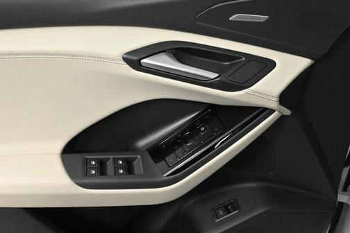 2025 Audi Q6 e-tron Premium Plus quattro